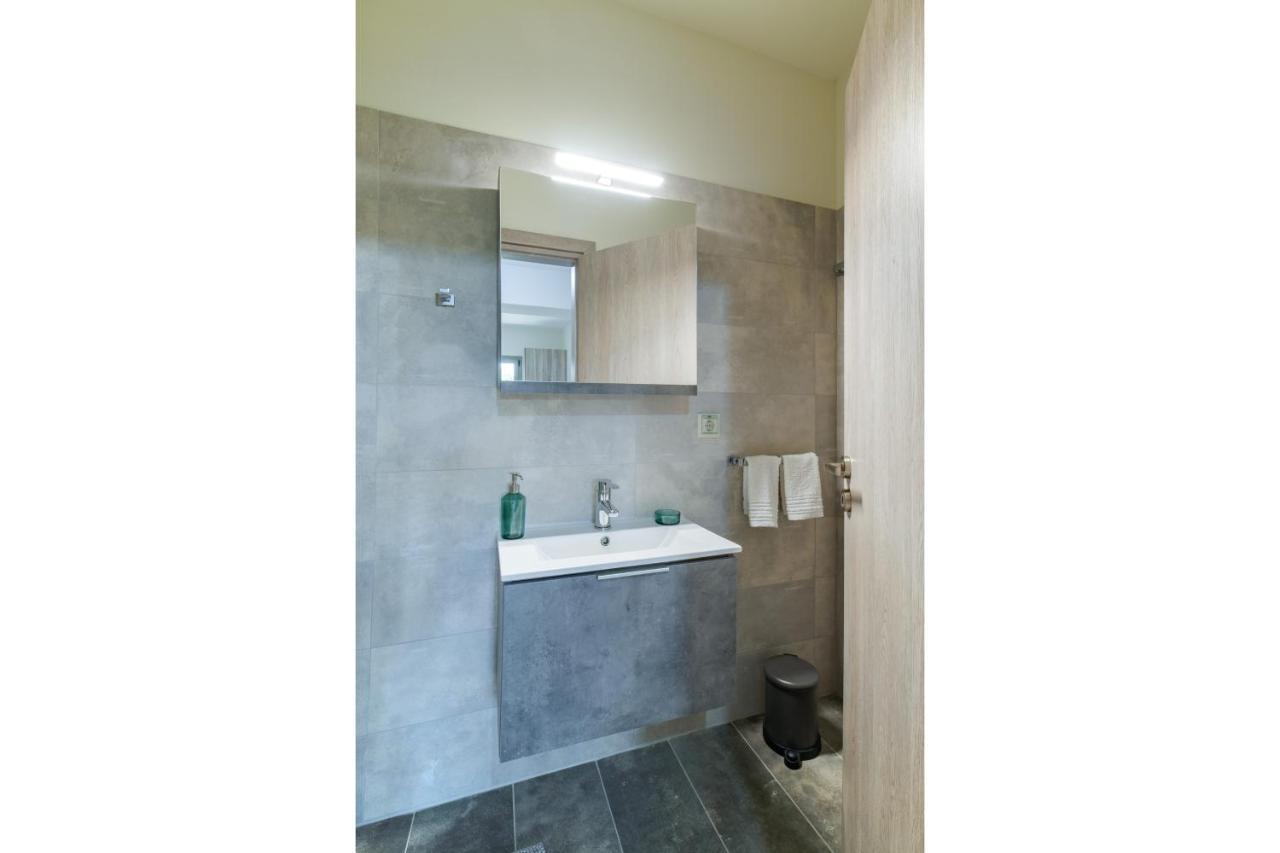 Appartement Pour Deux Personnes Patitírion Exteriér fotografie