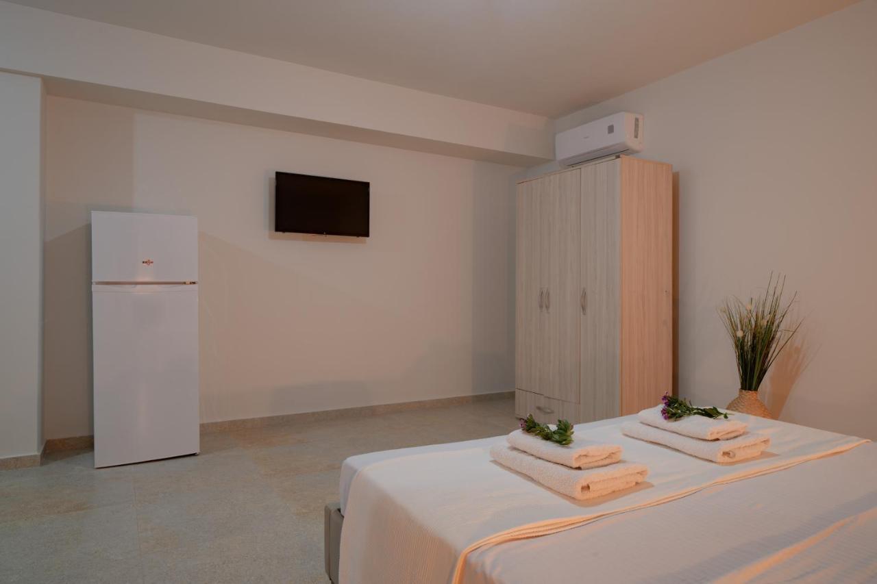 Appartement Pour Deux Personnes Patitírion Exteriér fotografie